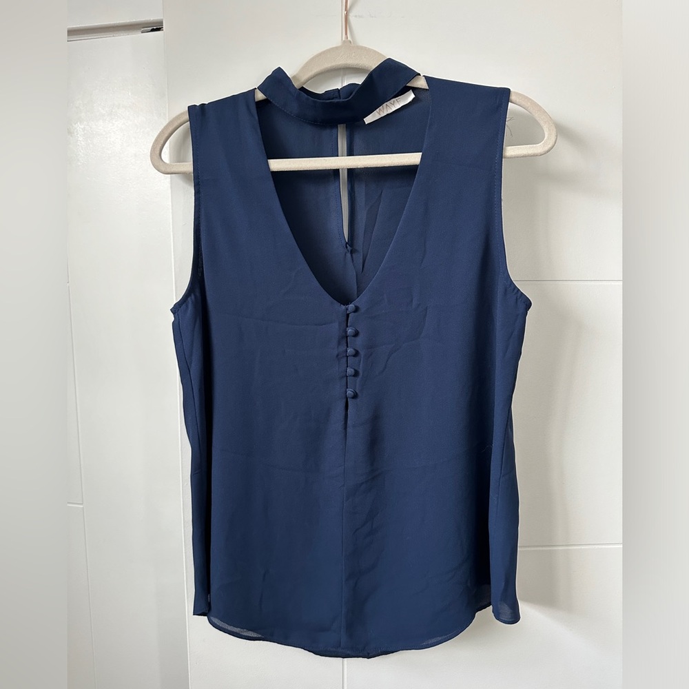 WAYF Women's Navy Sleeveless V-Neck Cut-Out Choker Blouse Button Detail Size S/M
